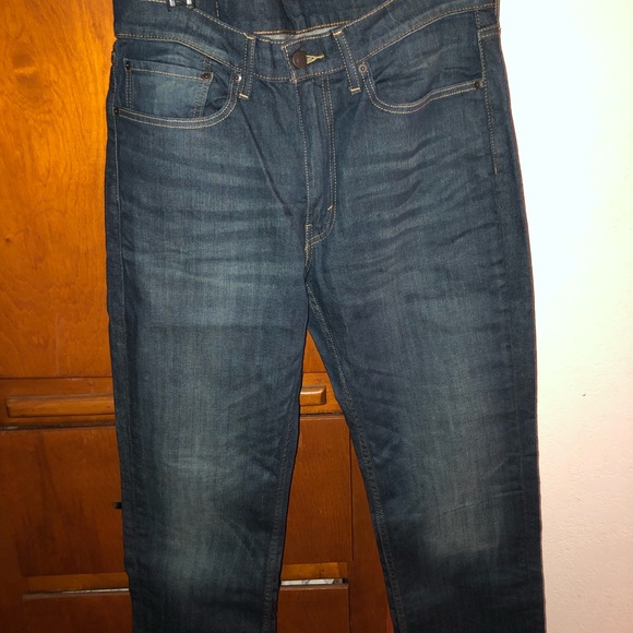 Levi’s Straight Fit Jeans - Picture 2 of 3